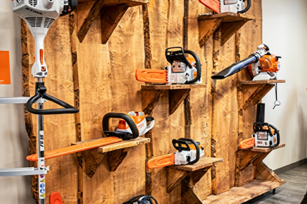 Verkauf Motorkleingeräte und Motorsägen Verkauf Motorkleingeräte und Motorsägen